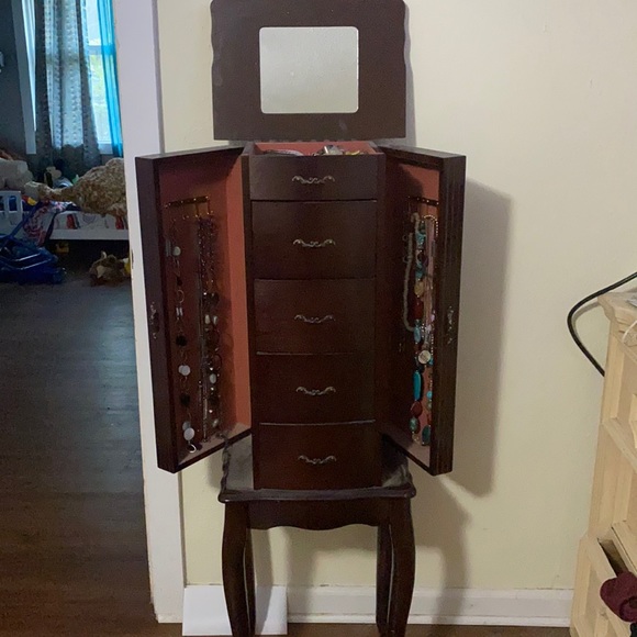 Standing jewlery box - Picture 1 of 1